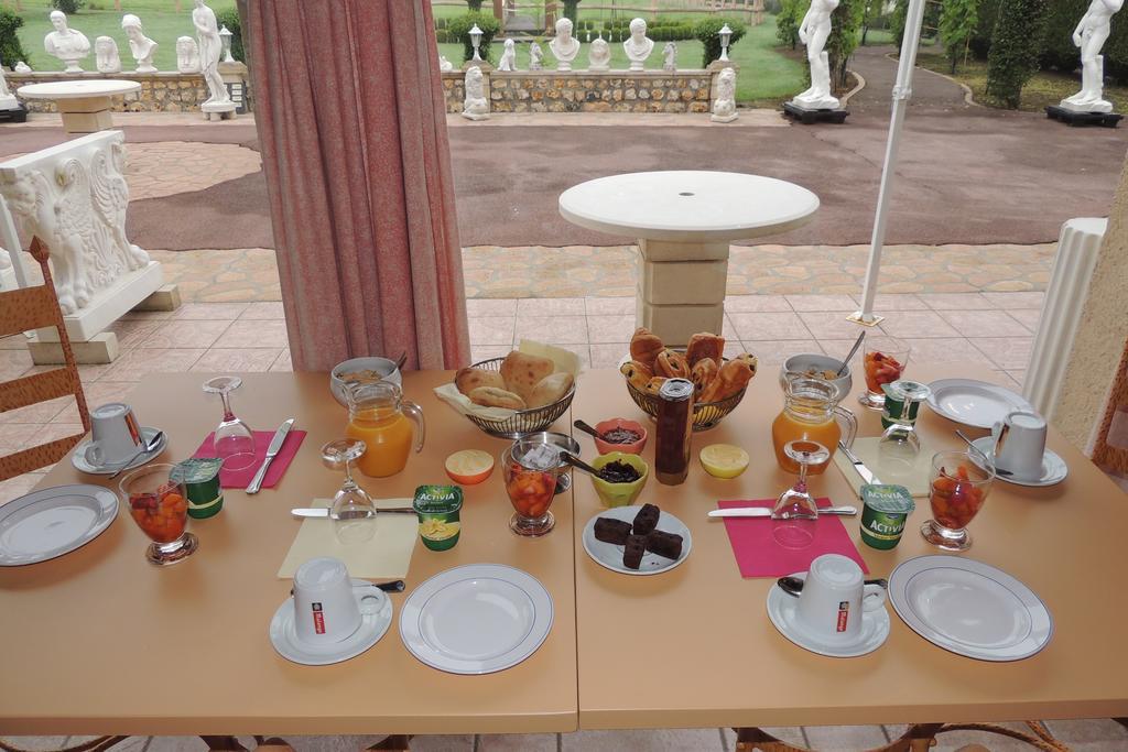 Le Manoir De Goliath Apartment Toutainville Екстериор снимка
