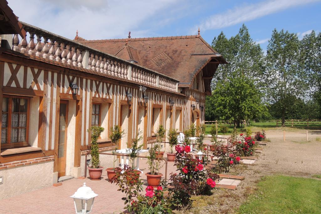 Le Manoir De Goliath Apartment Toutainville Стая снимка